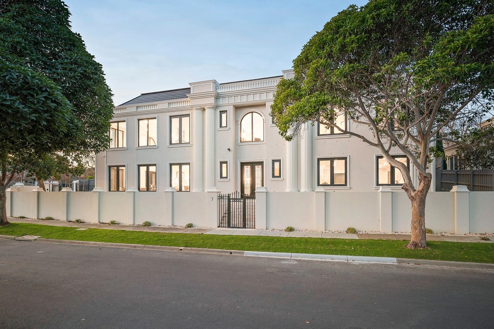 Real Estate and Property in 7 Renown Street, Balwyn North, VIC