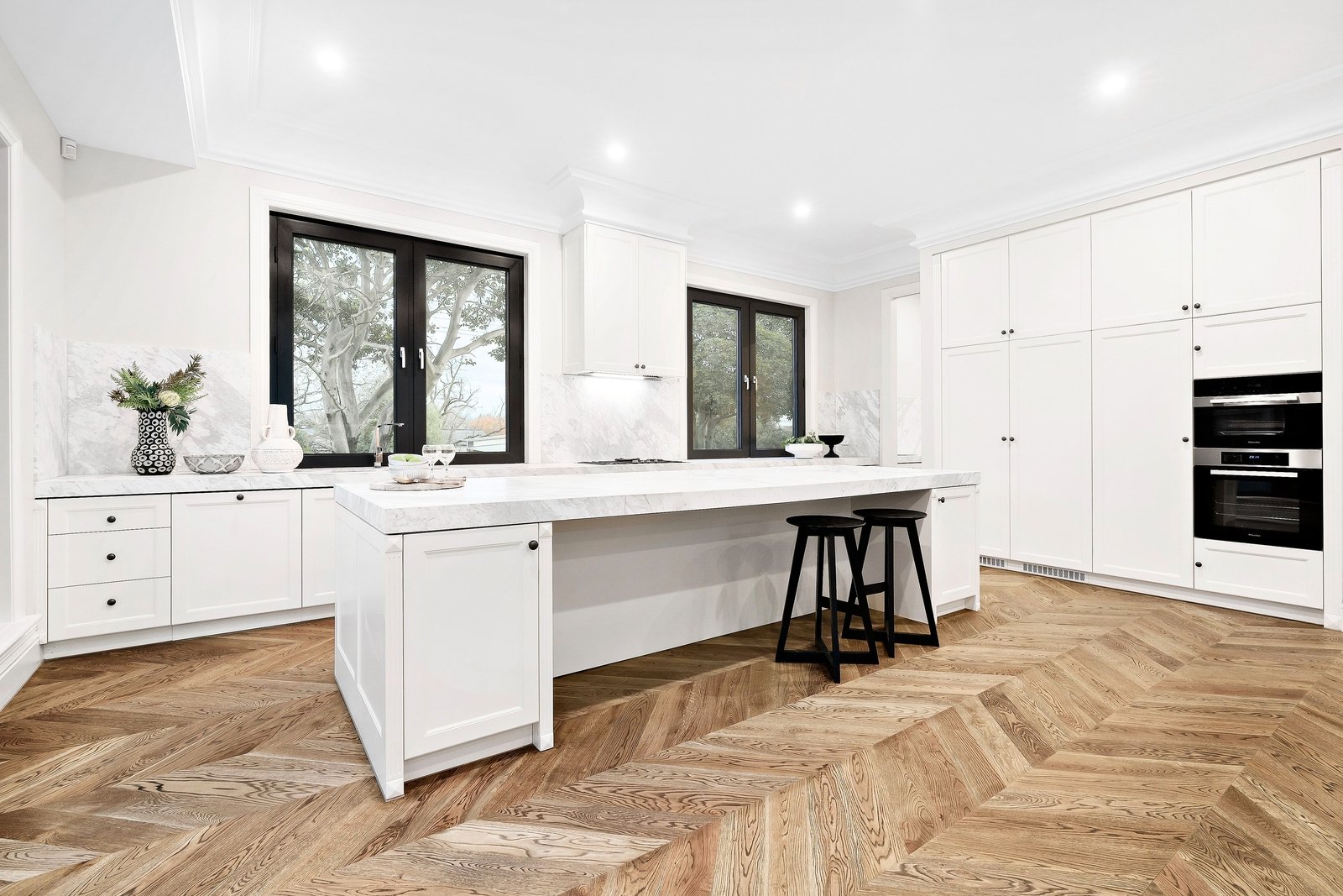 Real Estate and Property in 7 Renown Street, Balwyn North, VIC