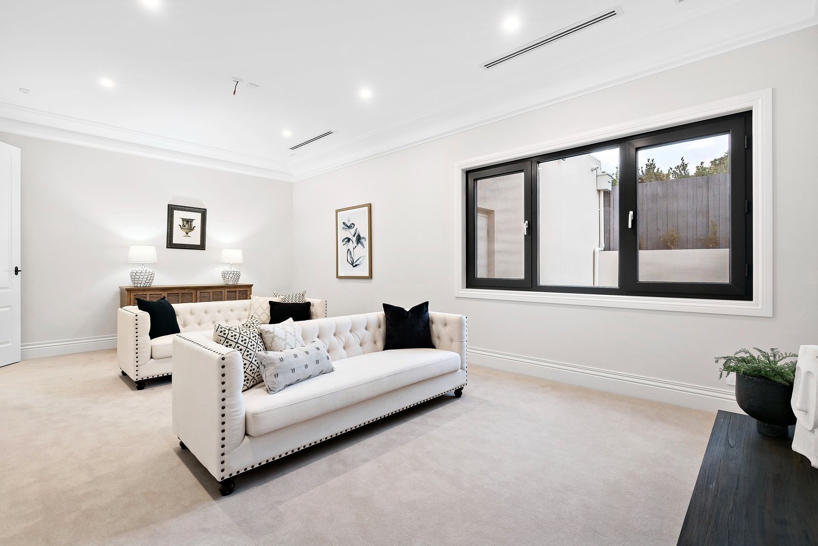 Real Estate and Property in 7 Renown Street, Balwyn North, VIC