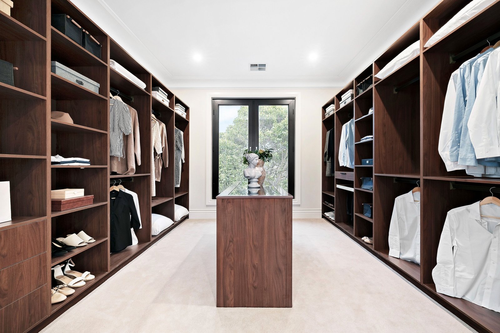 Real Estate and Property in 7 Renown Street, Balwyn North, VIC