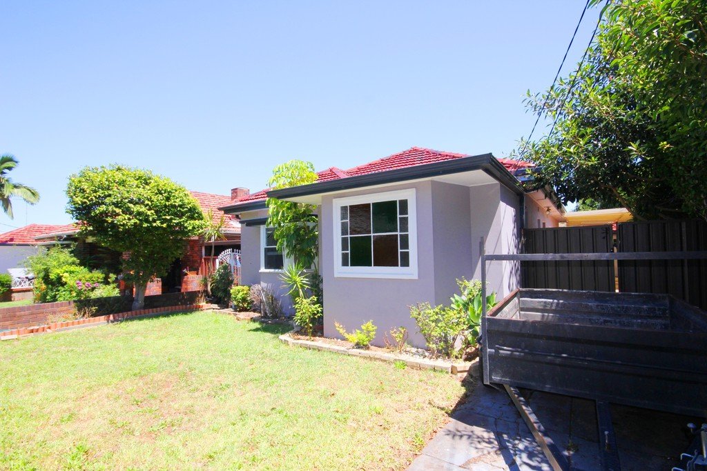 7 Robert Street SANS SOUCI 1