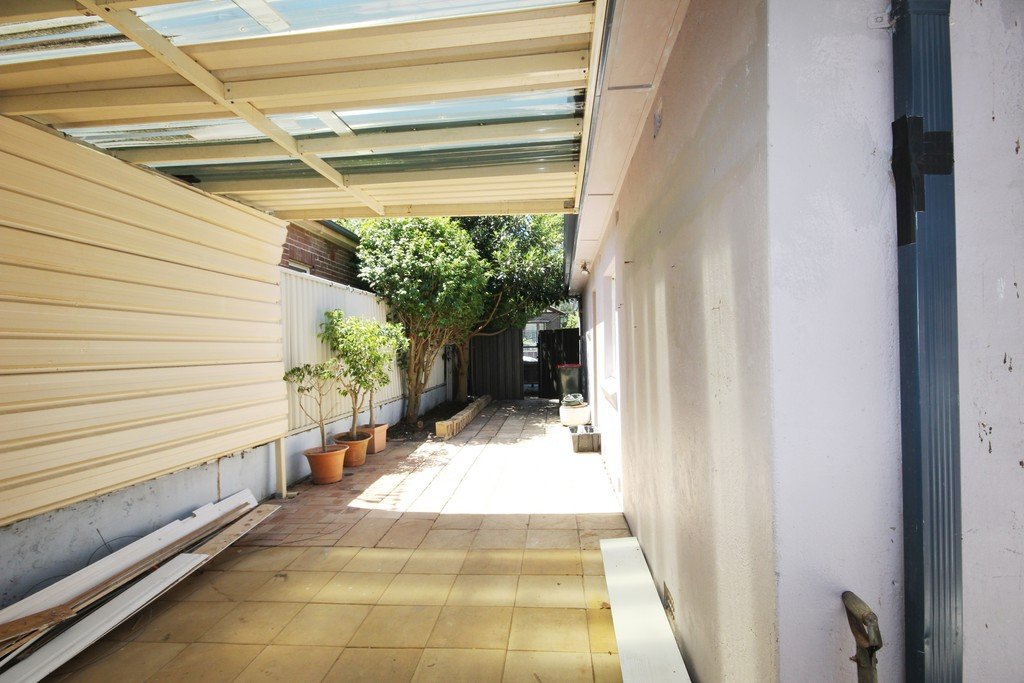 7 Robert Street SANS SOUCI 9