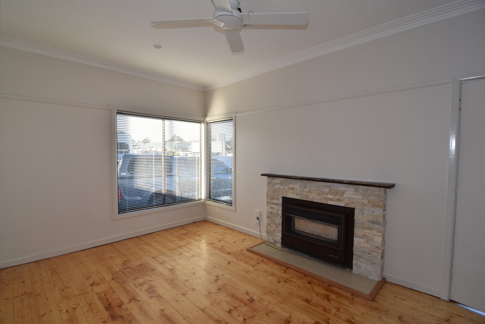 Gallery: 7 Robertson Street