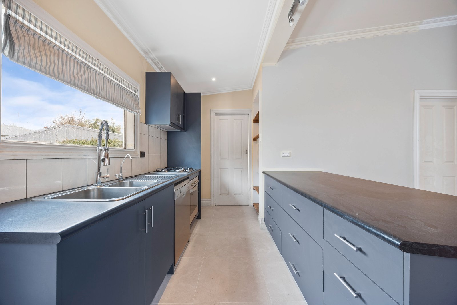 Gallery: 7 Ronald St