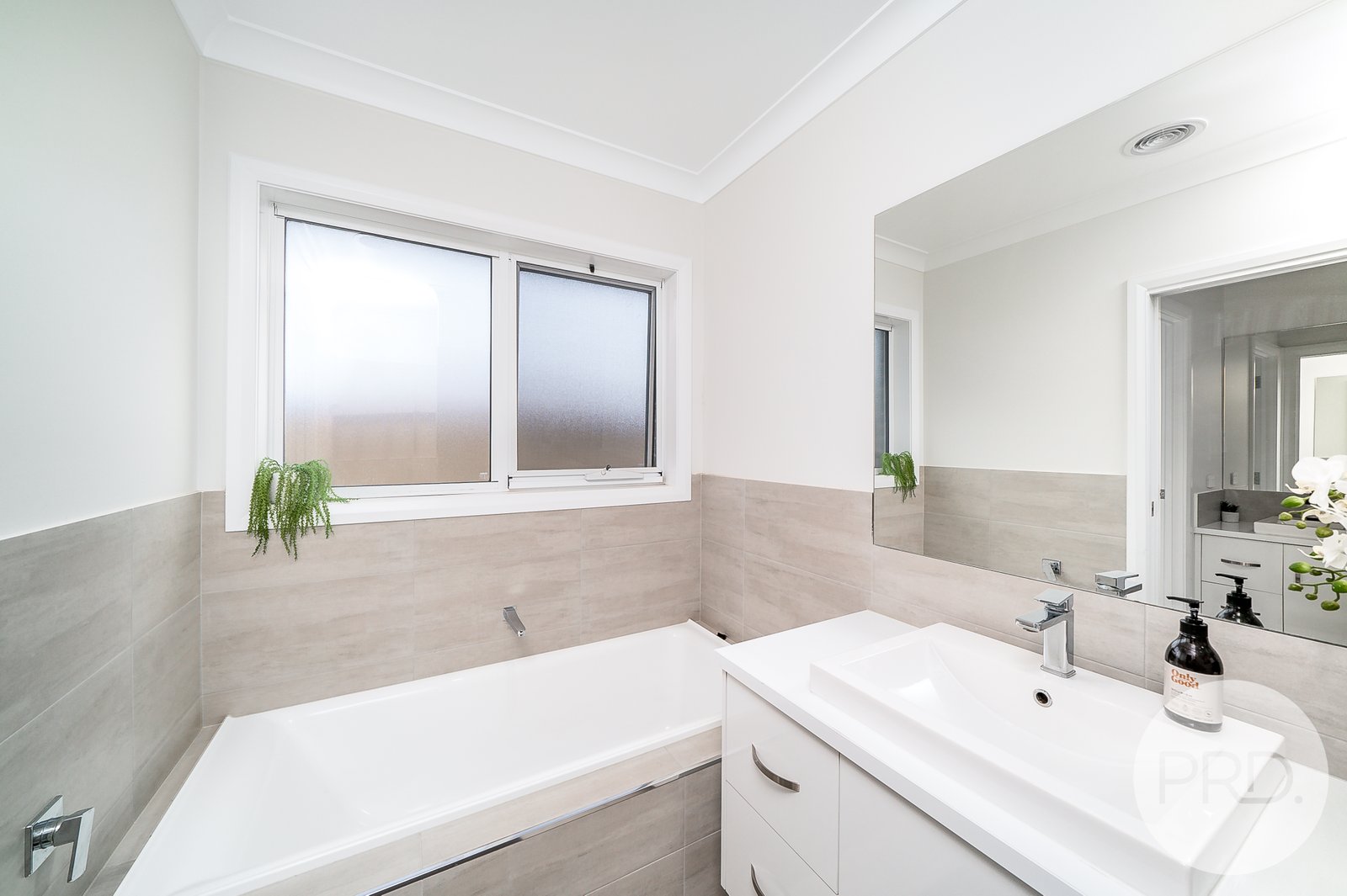 7 Ronald Street GOBBAGOMBALIN 5