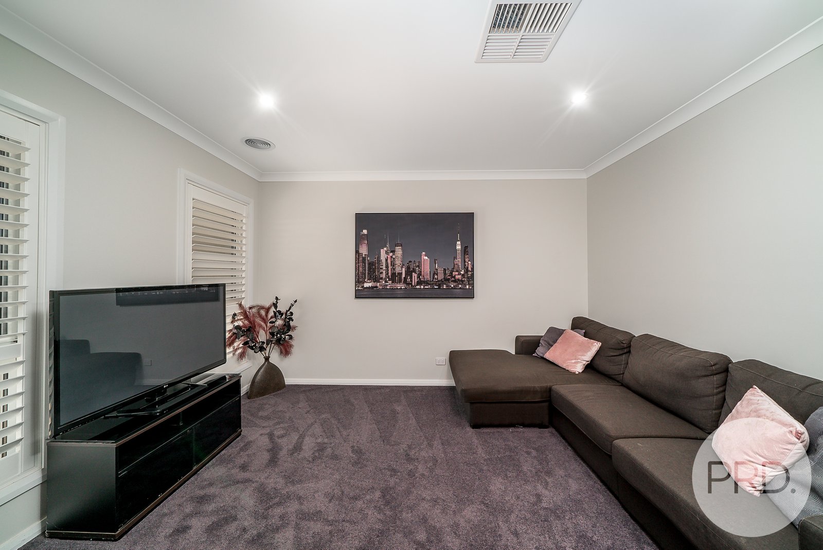 7 Ronald Street GOBBAGOMBALIN 8