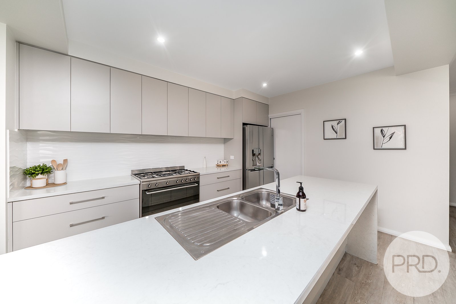 7 Ronald Street GOBBAGOMBALIN 12