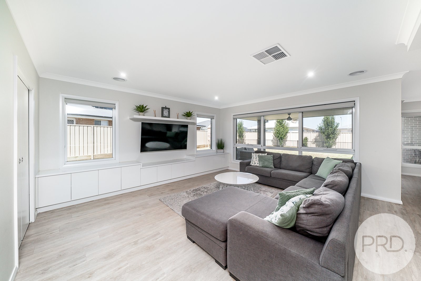 7 Ronald Street GOBBAGOMBALIN 14