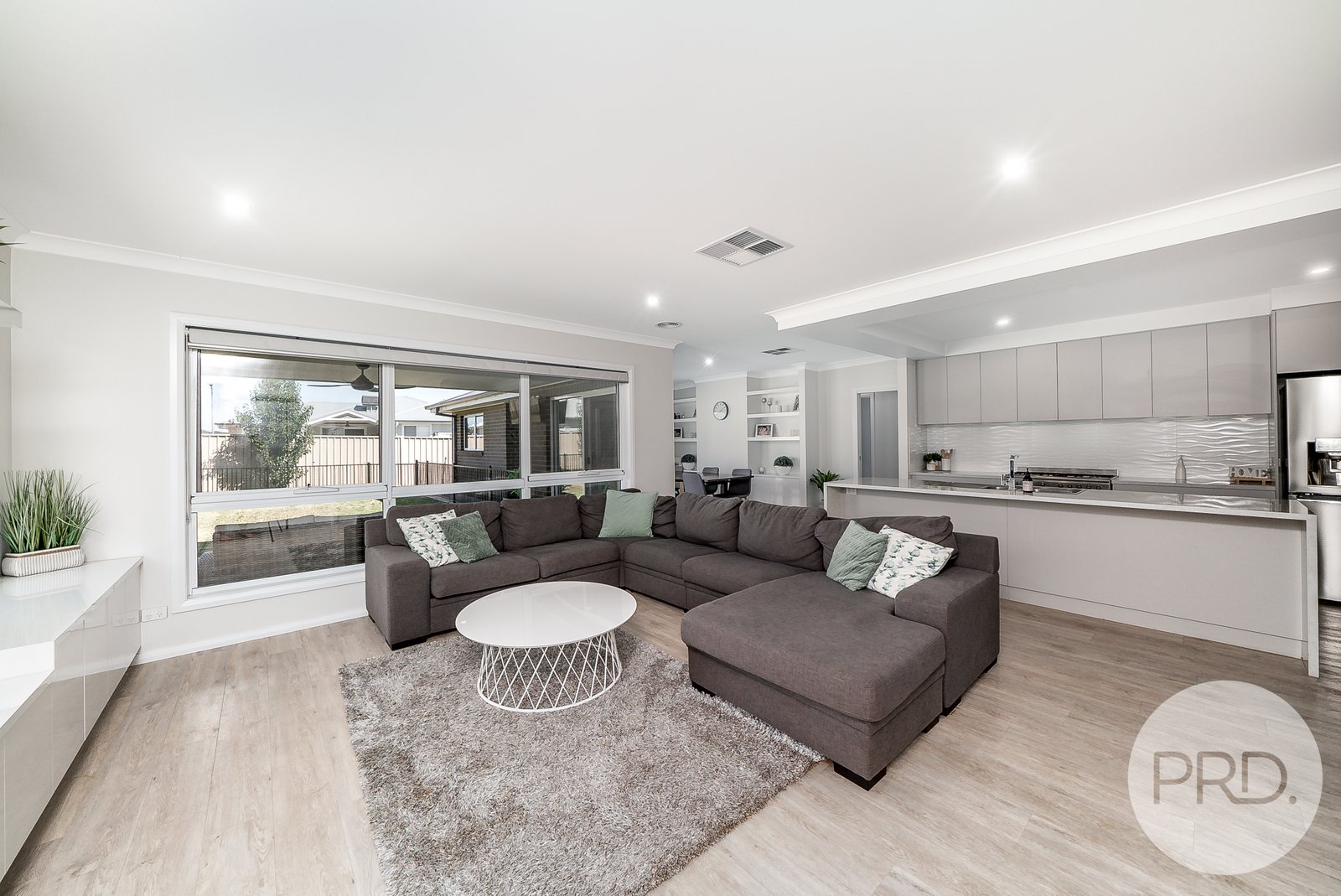 7 Ronald Street GOBBAGOMBALIN 17