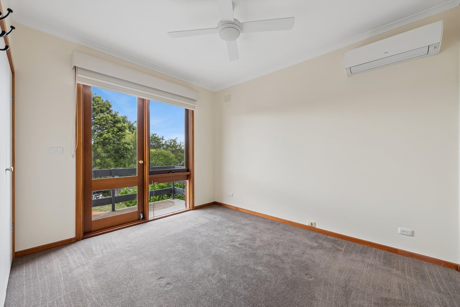 Gallery: 7 Roosevelt Court
