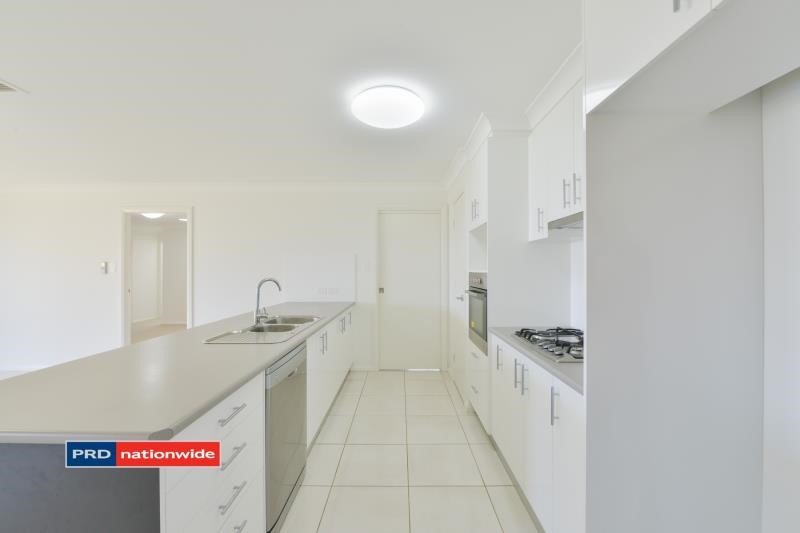 7 Rosehill Place TAMWORTH 2