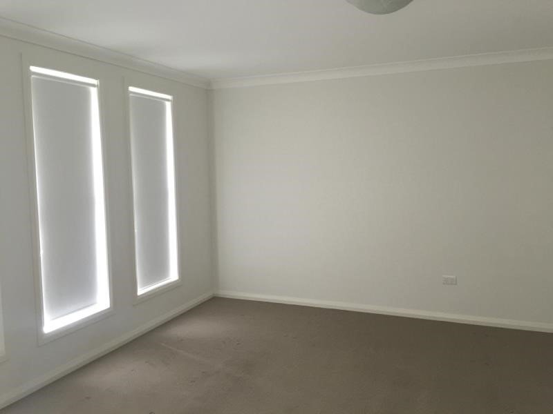 7 Rosehill Place TAMWORTH 4