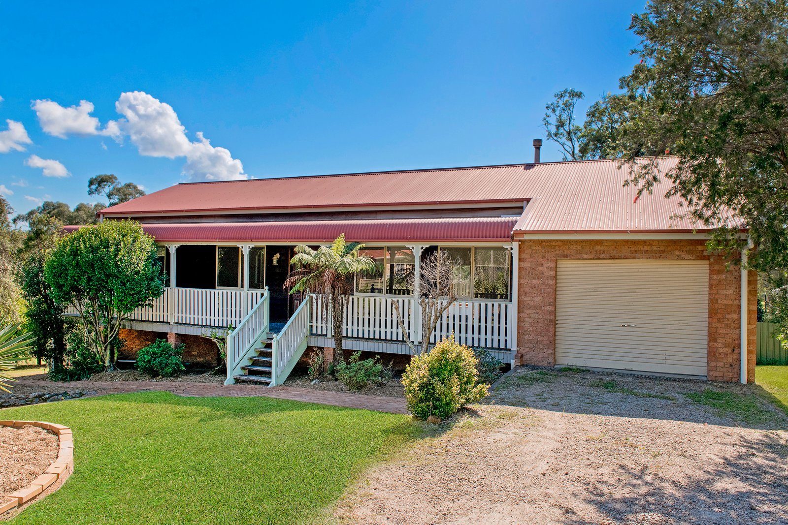 7 Rosewood Court LAKEWOOD 13