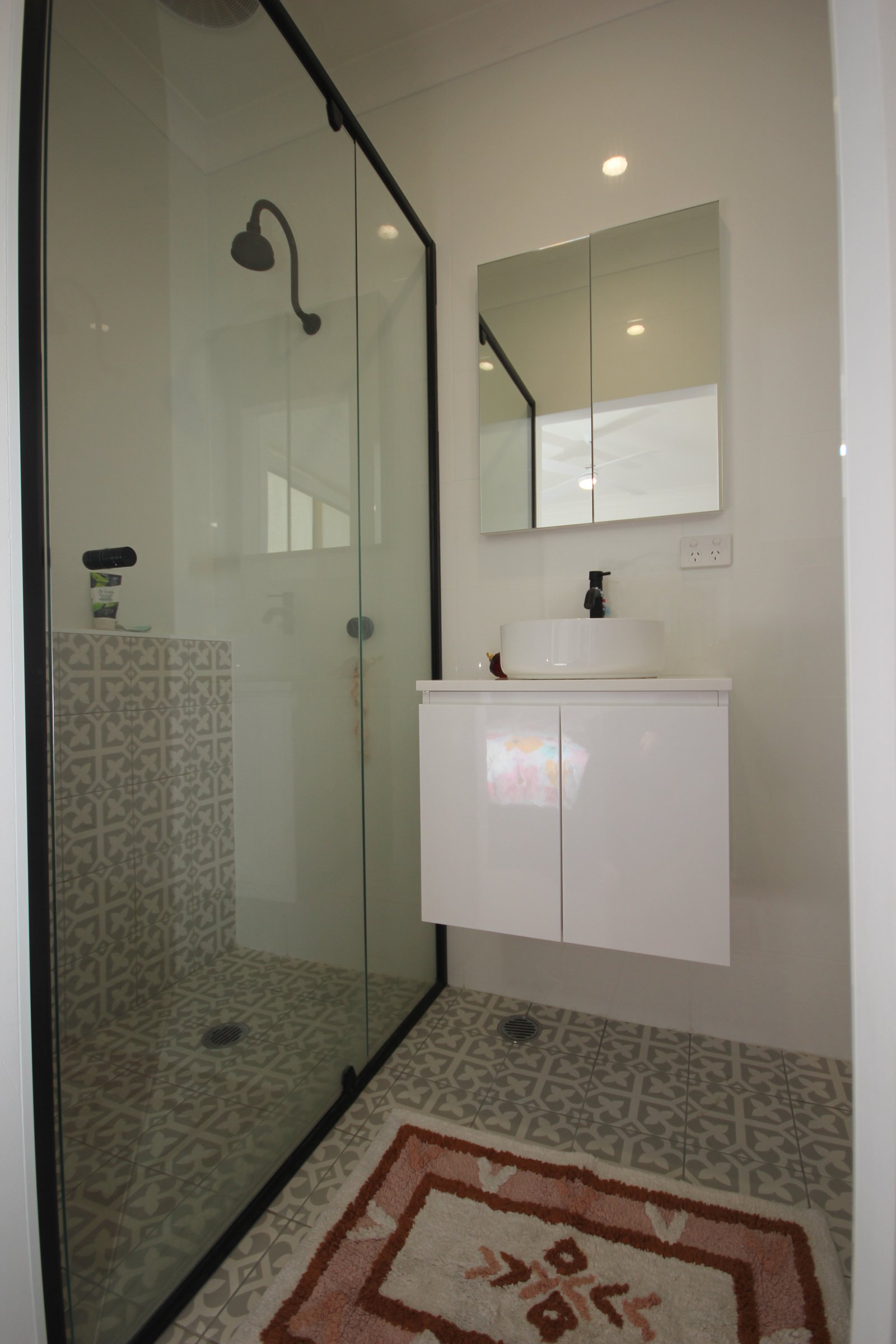 7 Rosewood Court LAKEWOOD 8