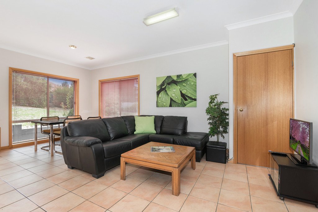 7 Roslyn Court KENNINGTON 3