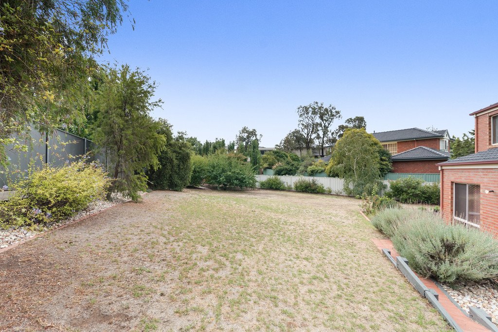 7 Roslyn Court KENNINGTON 10