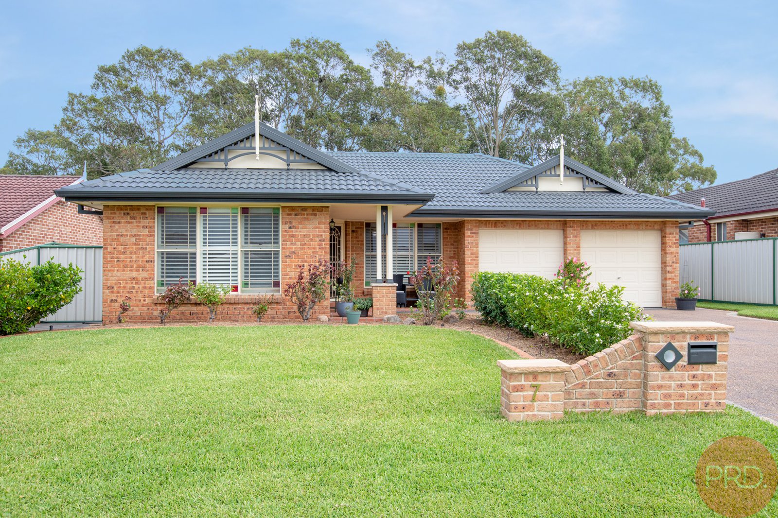 7 Royal Oak Avenue THORNTON 1