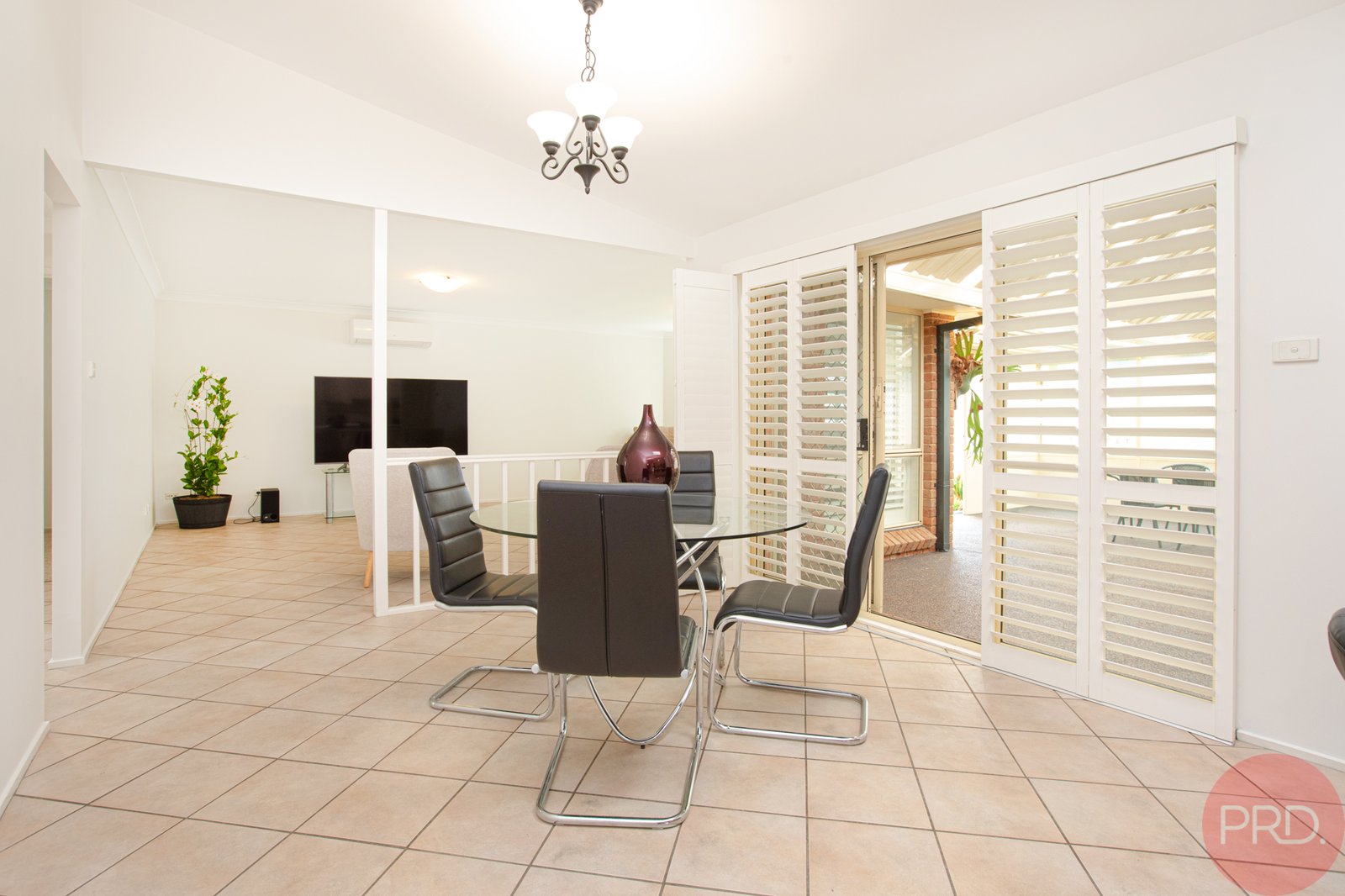 7 Royal Oak Avenue THORNTON 4