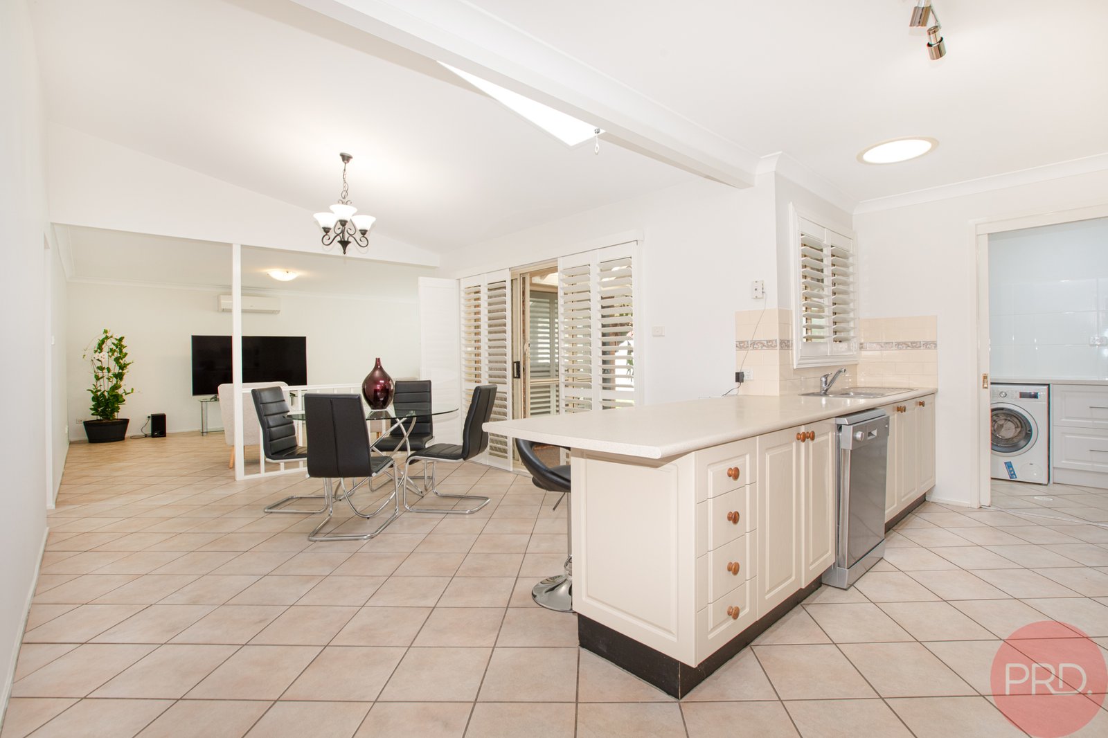 7 Royal Oak Avenue THORNTON 5