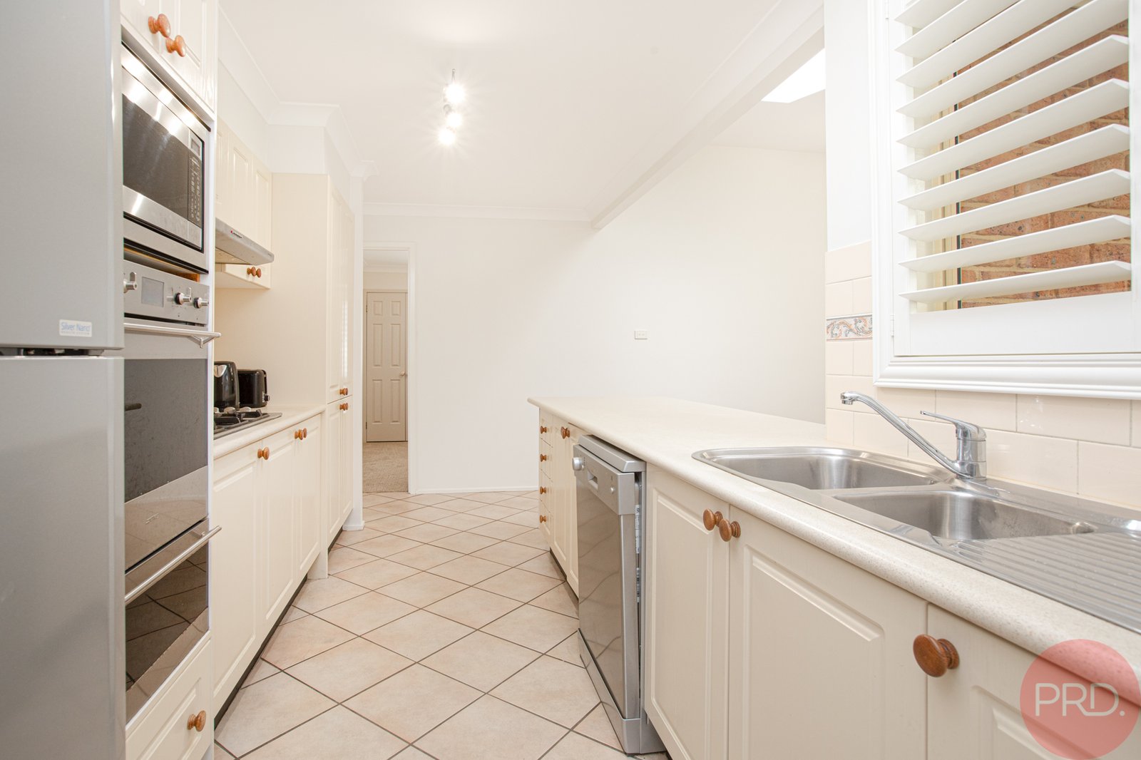 7 Royal Oak Avenue THORNTON 7