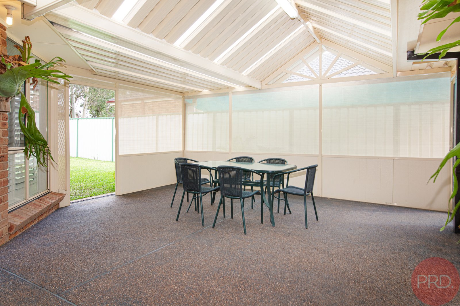 7 Royal Oak Avenue THORNTON 17