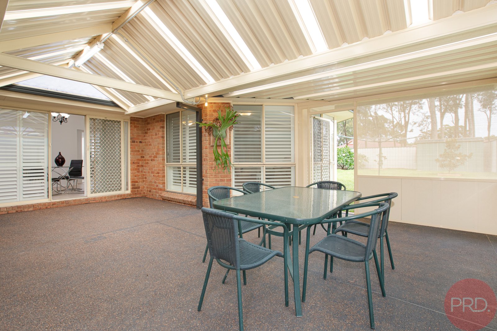 7 Royal Oak Avenue THORNTON 18