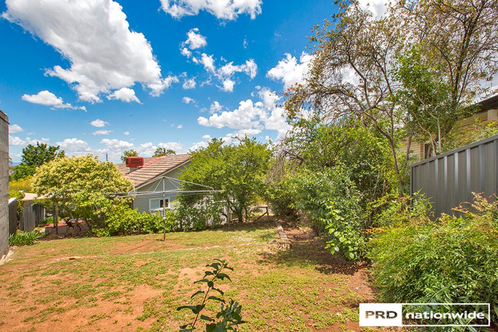 7 Ruthning Avenue TAMWORTH 10