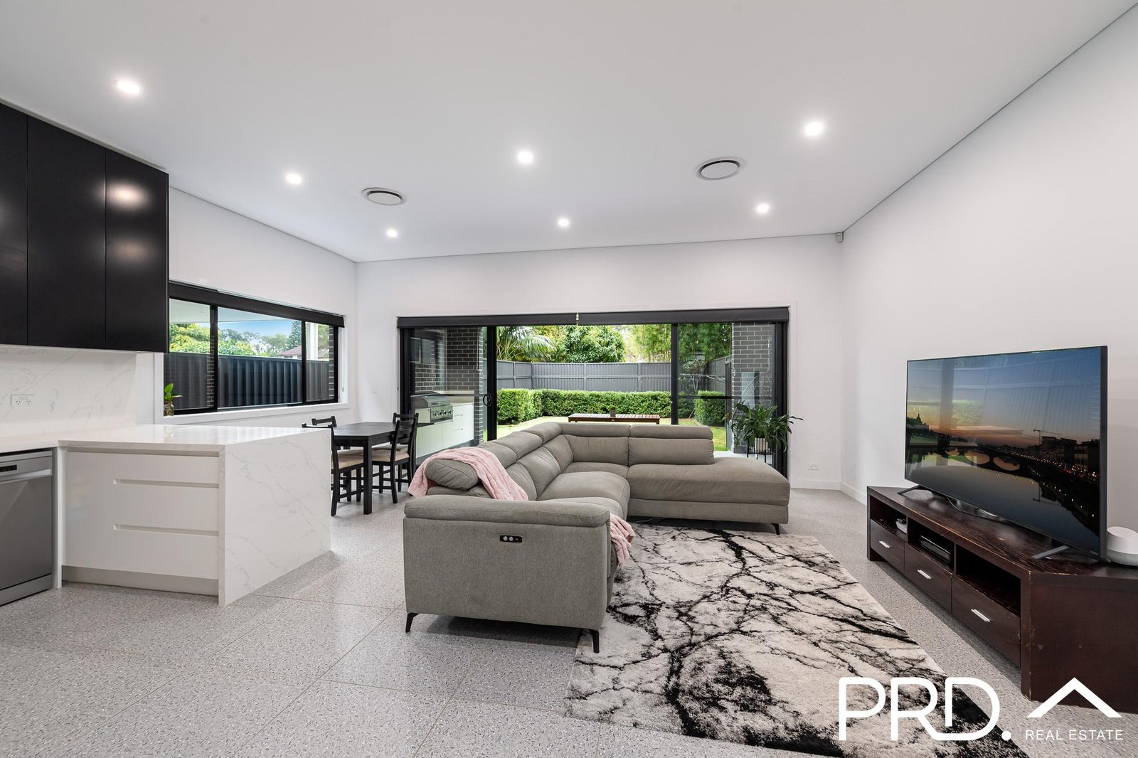 7 Ruthven Avenue MILPERRA 2