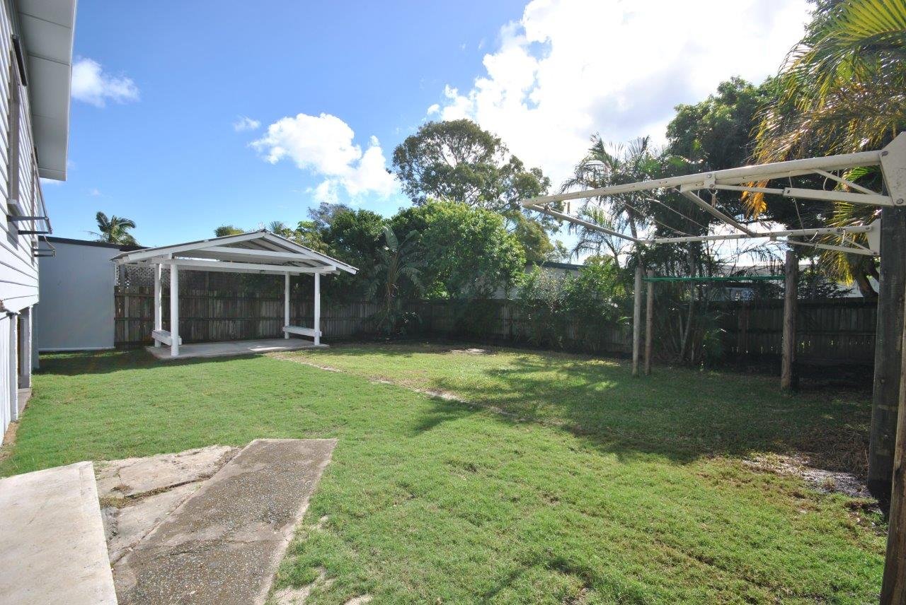 7 Saltash Street LABRADOR 10