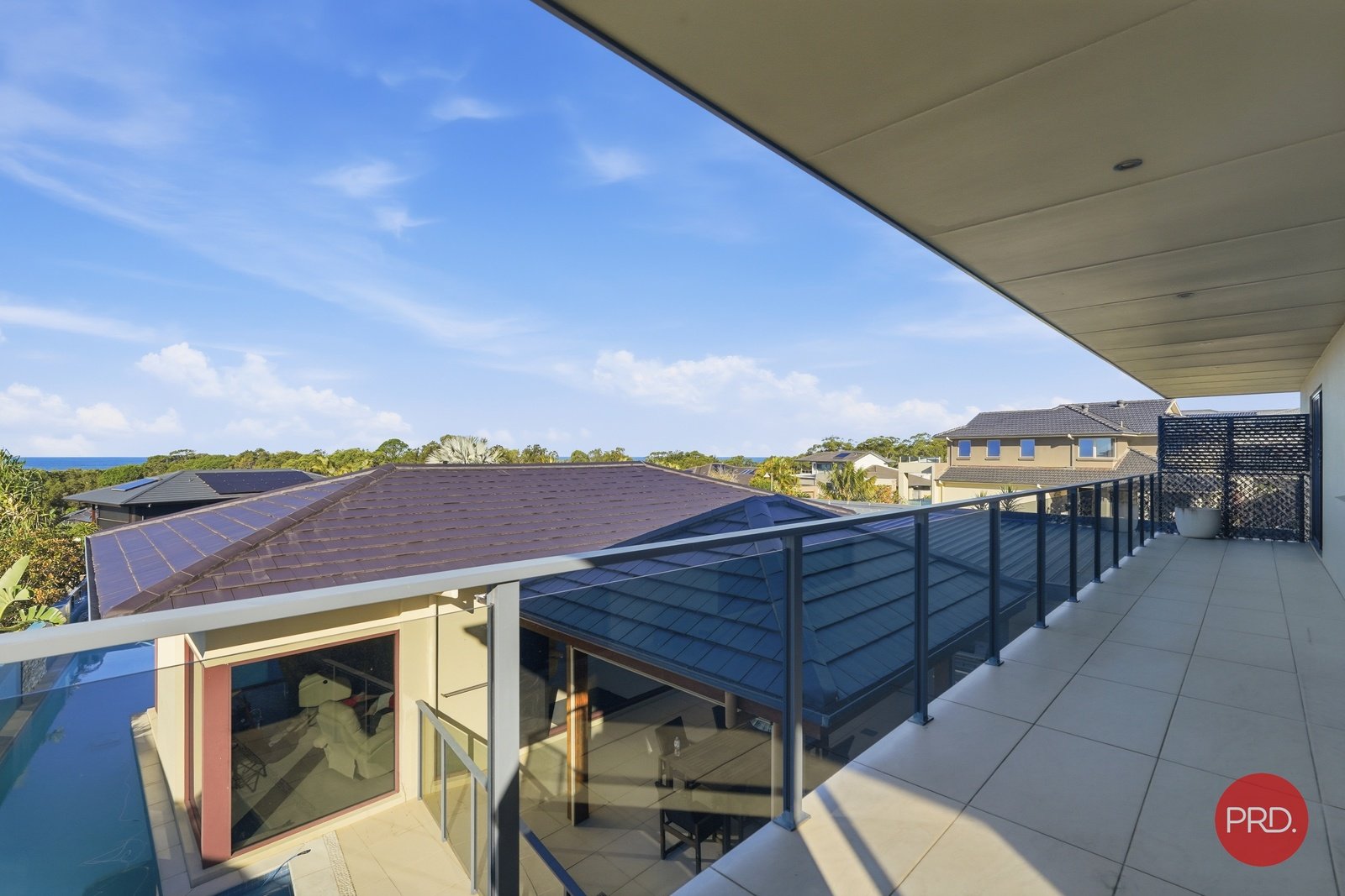 7 San Simeon Circuit SAPPHIRE BEACH 26
