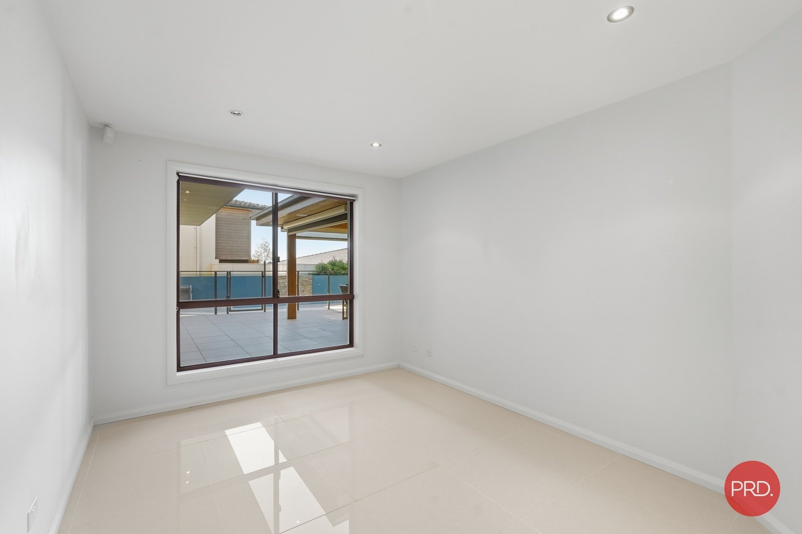 7 San Simeon Circuit SAPPHIRE BEACH 28