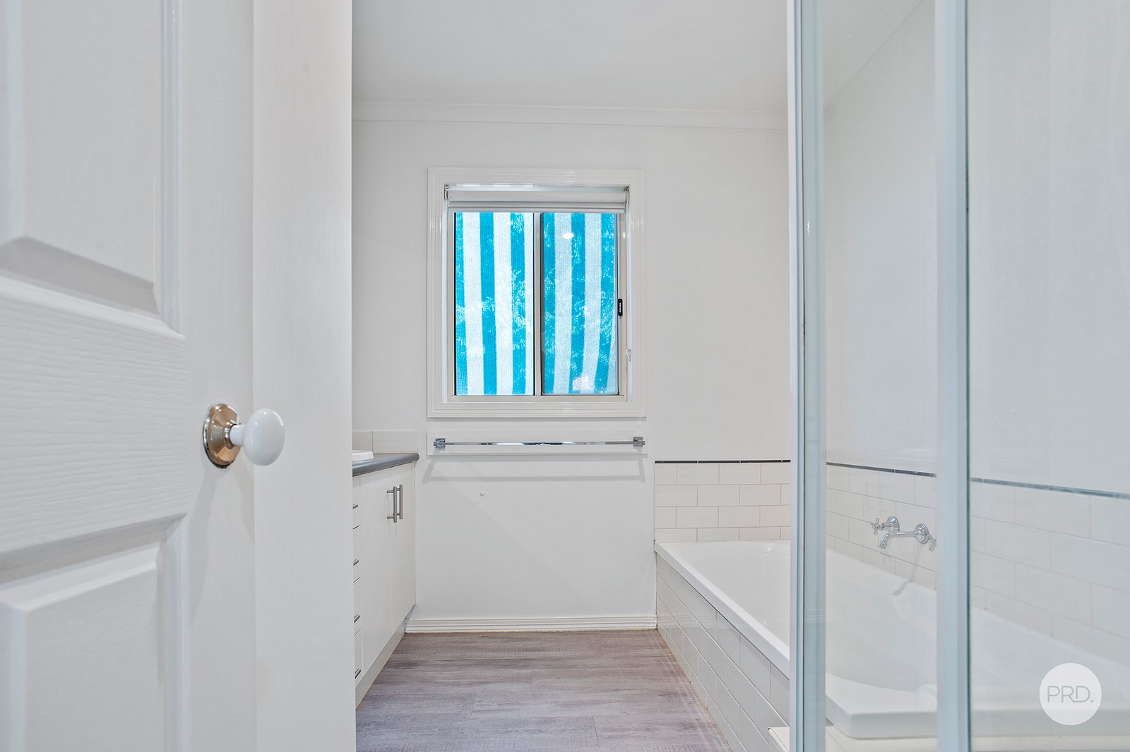 7 Sandner Grove GOLDEN SQUARE 8