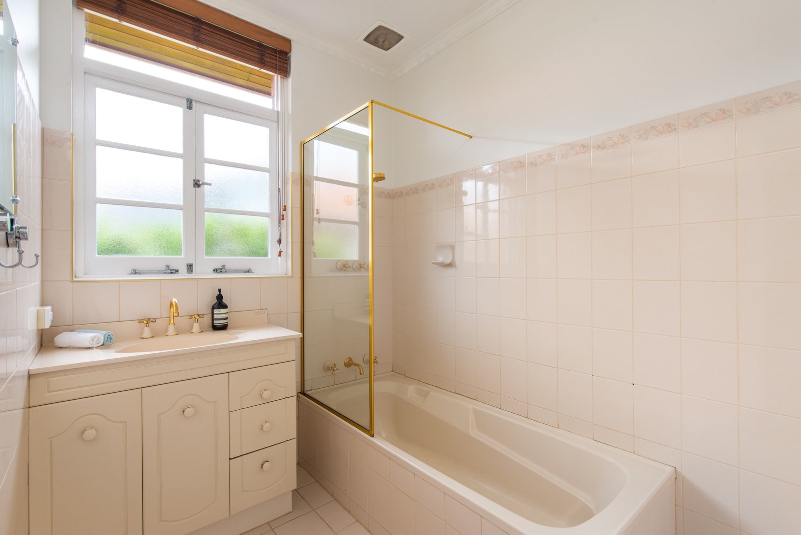 7 Sandown Avenue SANDY BAY 11