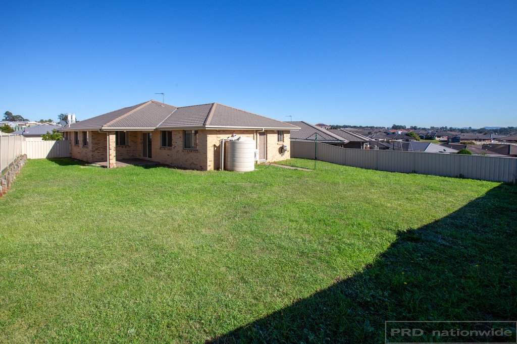 7 Sapphire Drive RUTHERFORD 13