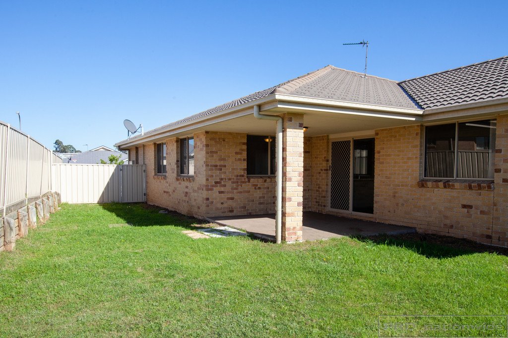 7 Sapphire Drive RUTHERFORD 14