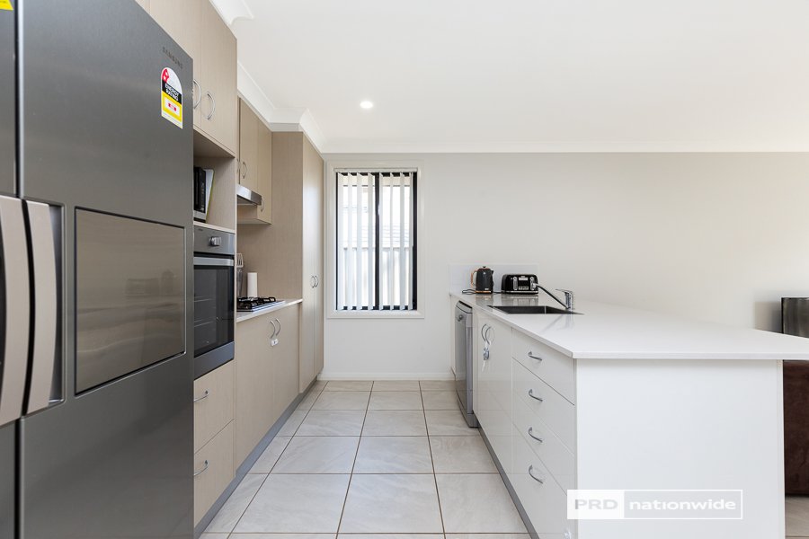 7 Scarborough Close TAMWORTH 6