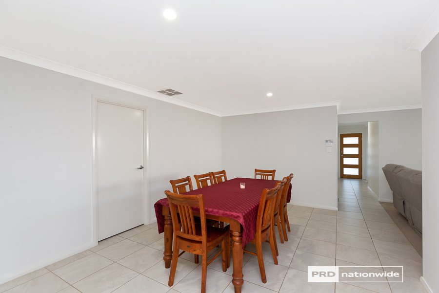 7 Scarborough Close TAMWORTH 9