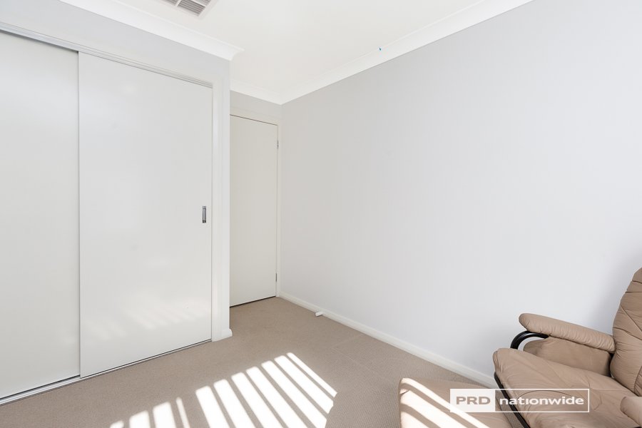 7 Scarborough Close TAMWORTH 16