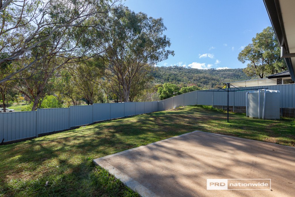 7 Scarborough Close TAMWORTH 20