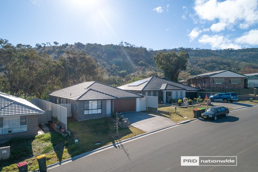 7 Scarborough Close TAMWORTH 21
