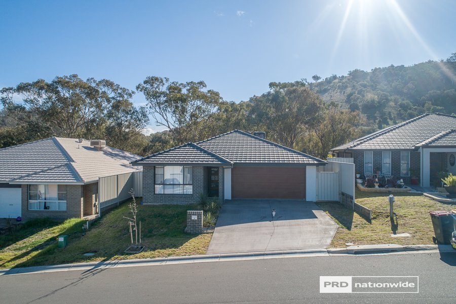 7 Scarborough Close TAMWORTH 22