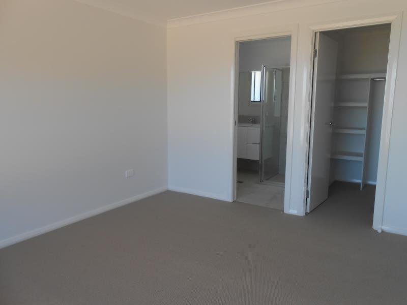 7 Scarborough Heights TAMWORTH 2