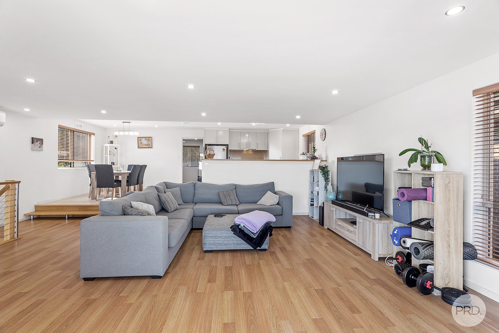 7 Seagrass Circuit CORLETTE 11