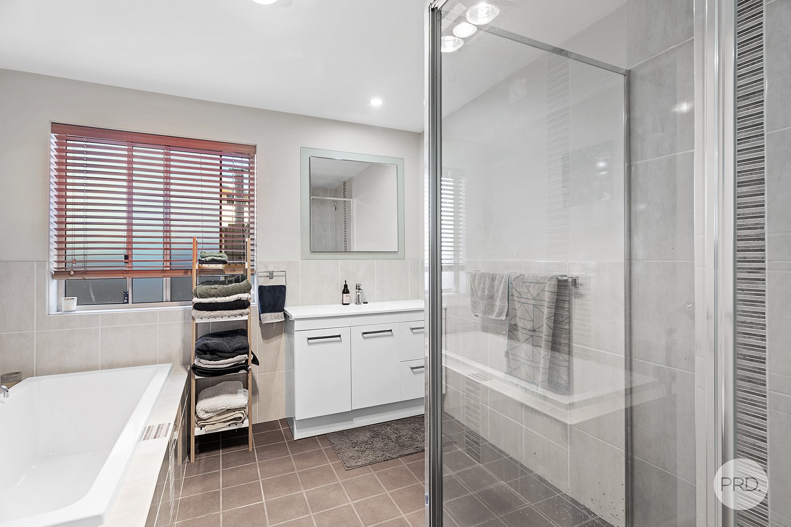 7 Seagrass Circuit CORLETTE 17