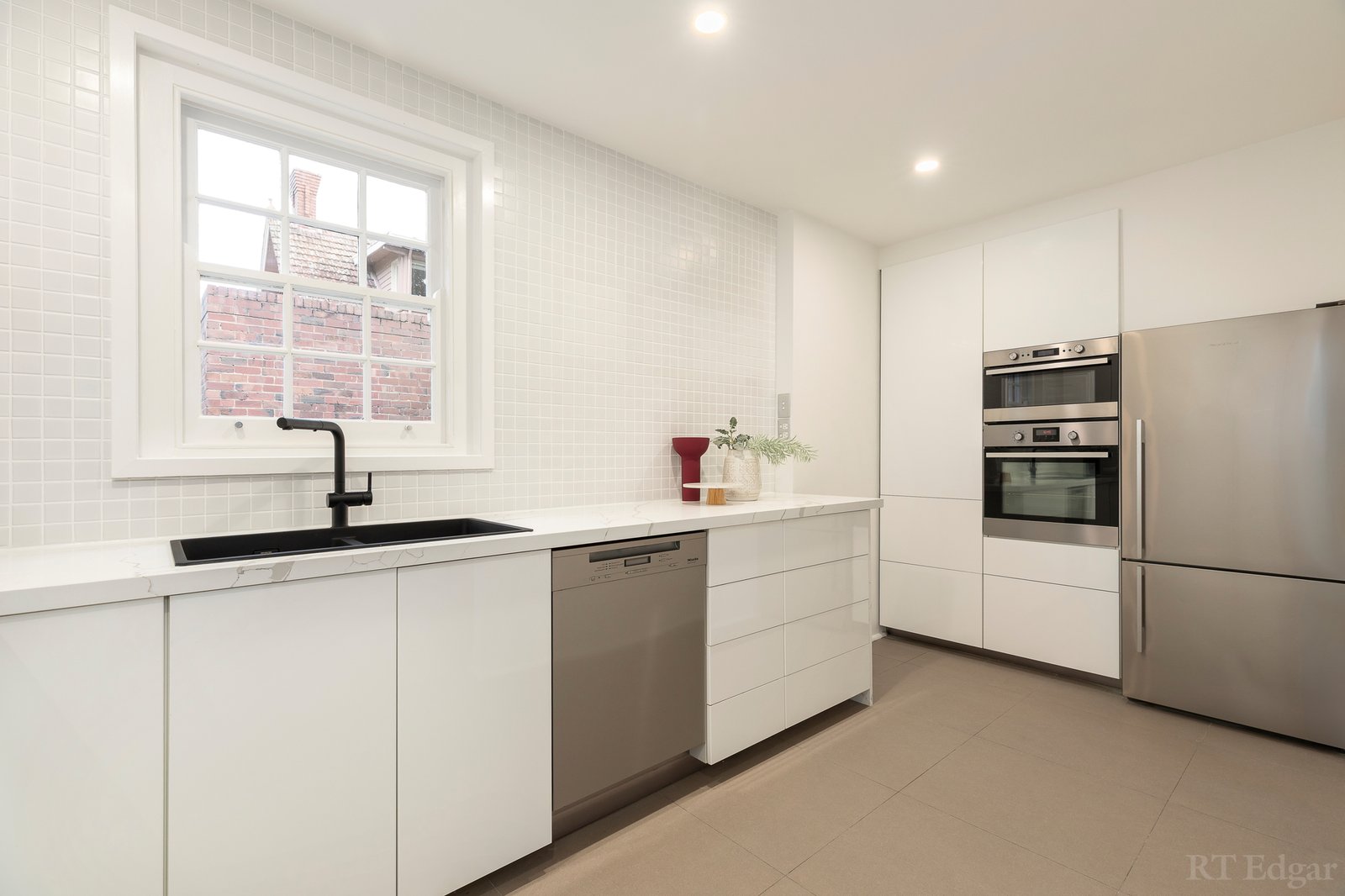 Real Estate and Property in 7 Sefton Place, Camberwell, VIC