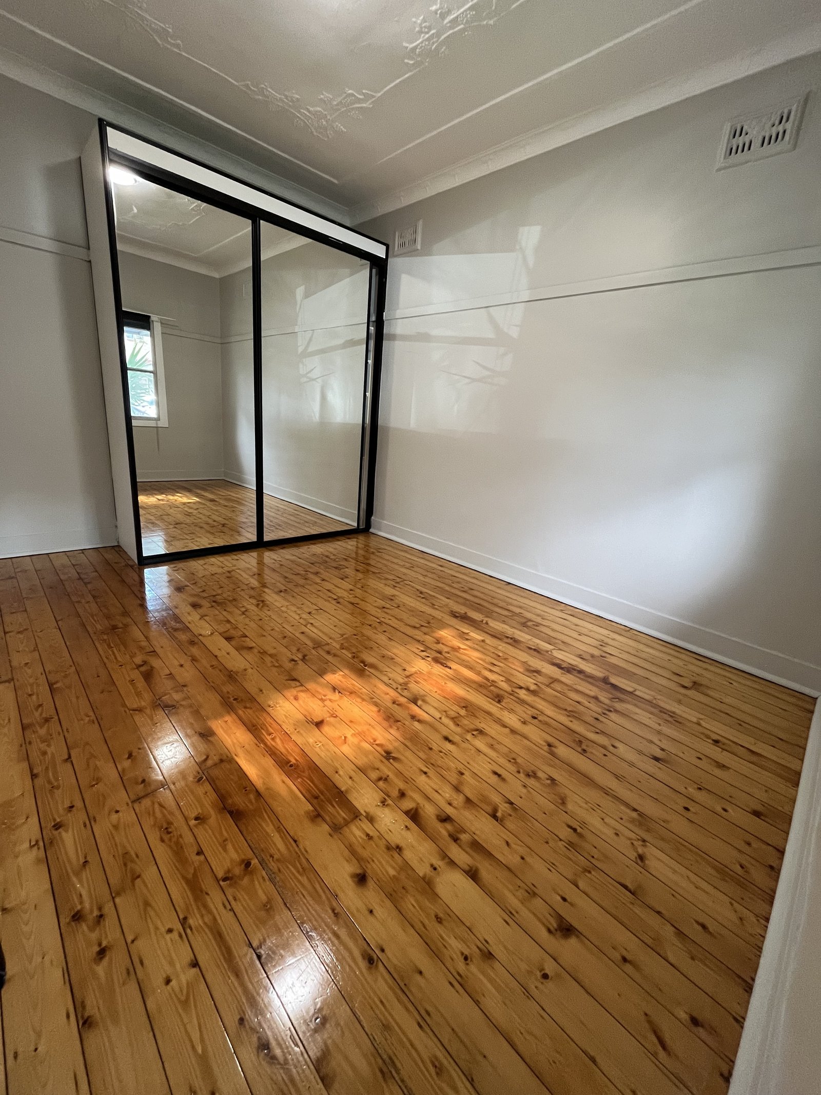 7 Selmon Street SANS SOUCI 3