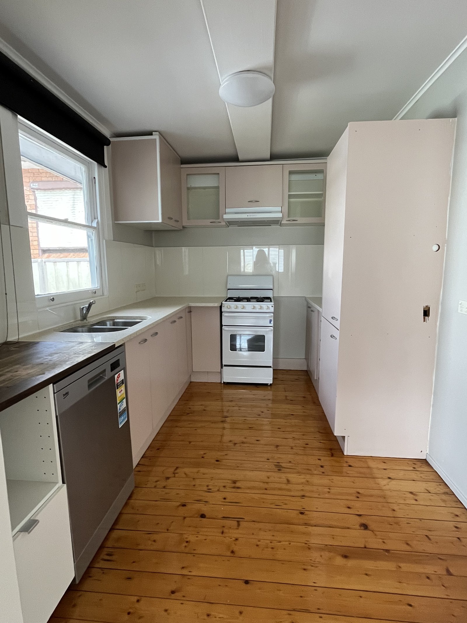 7 Selmon Street SANS SOUCI 4