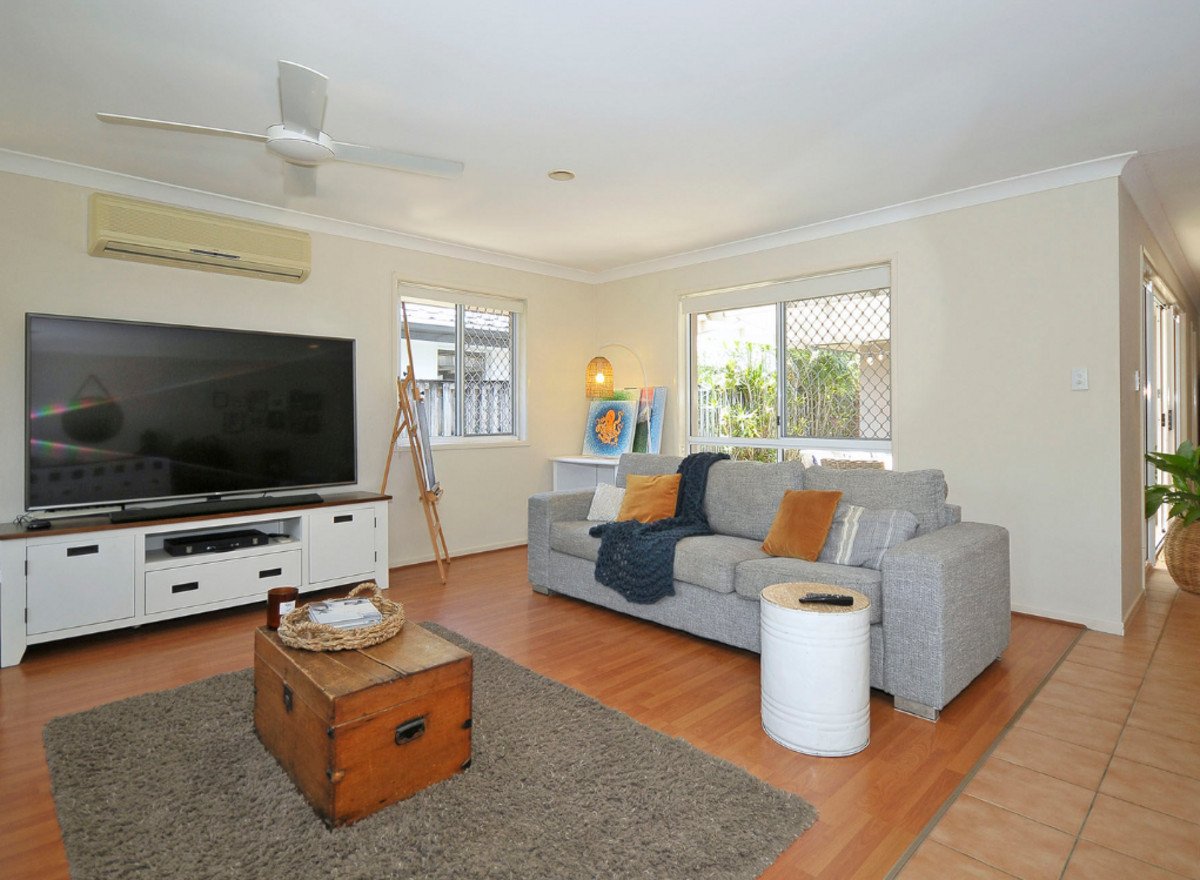 7 Seville Circuit BURLEIGH WATERS 5