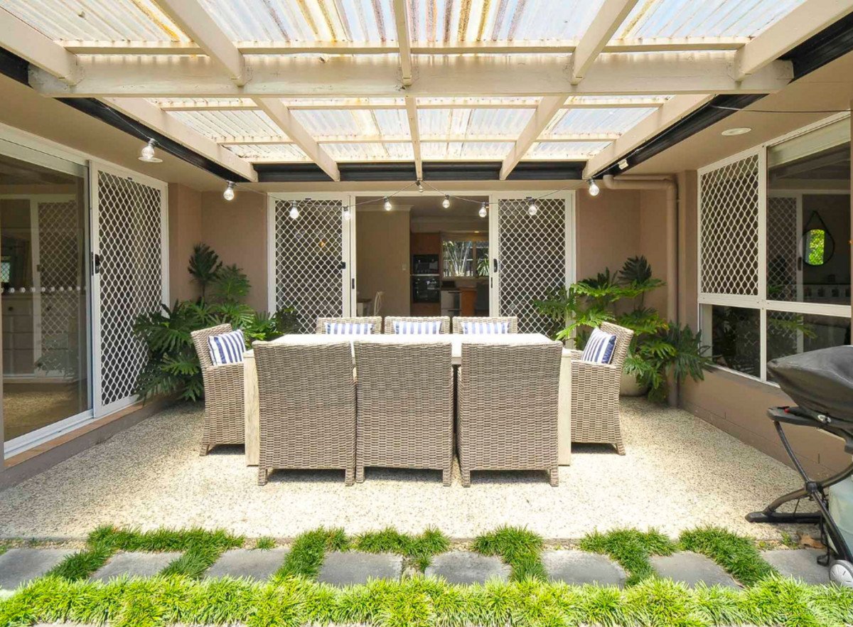 7 Seville Circuit BURLEIGH WATERS 12