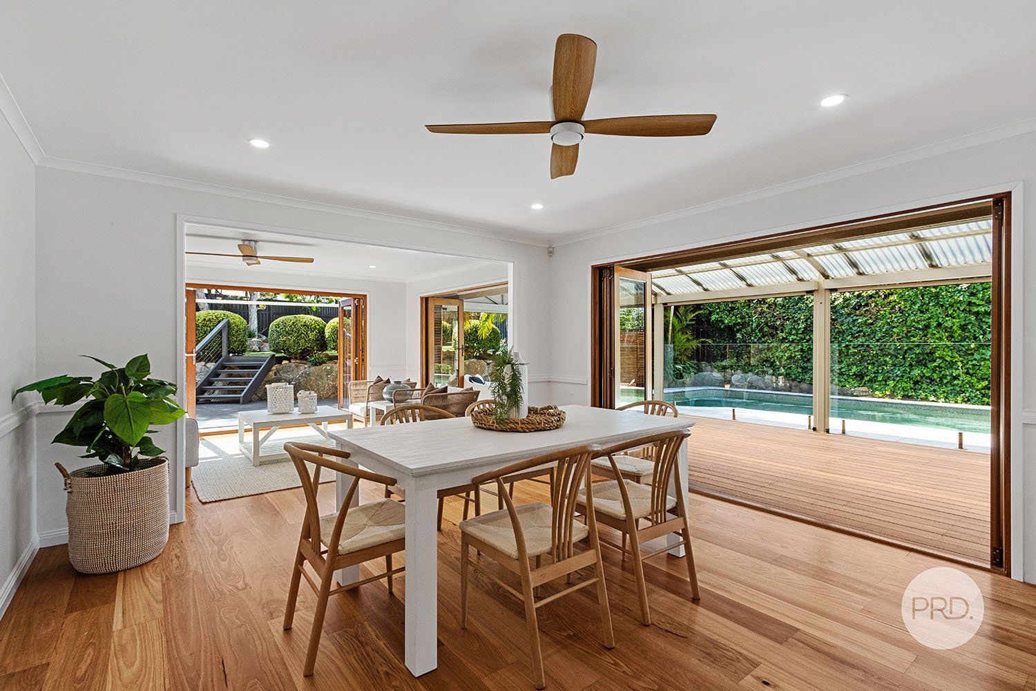 7 Shore Close ILLAWONG 5